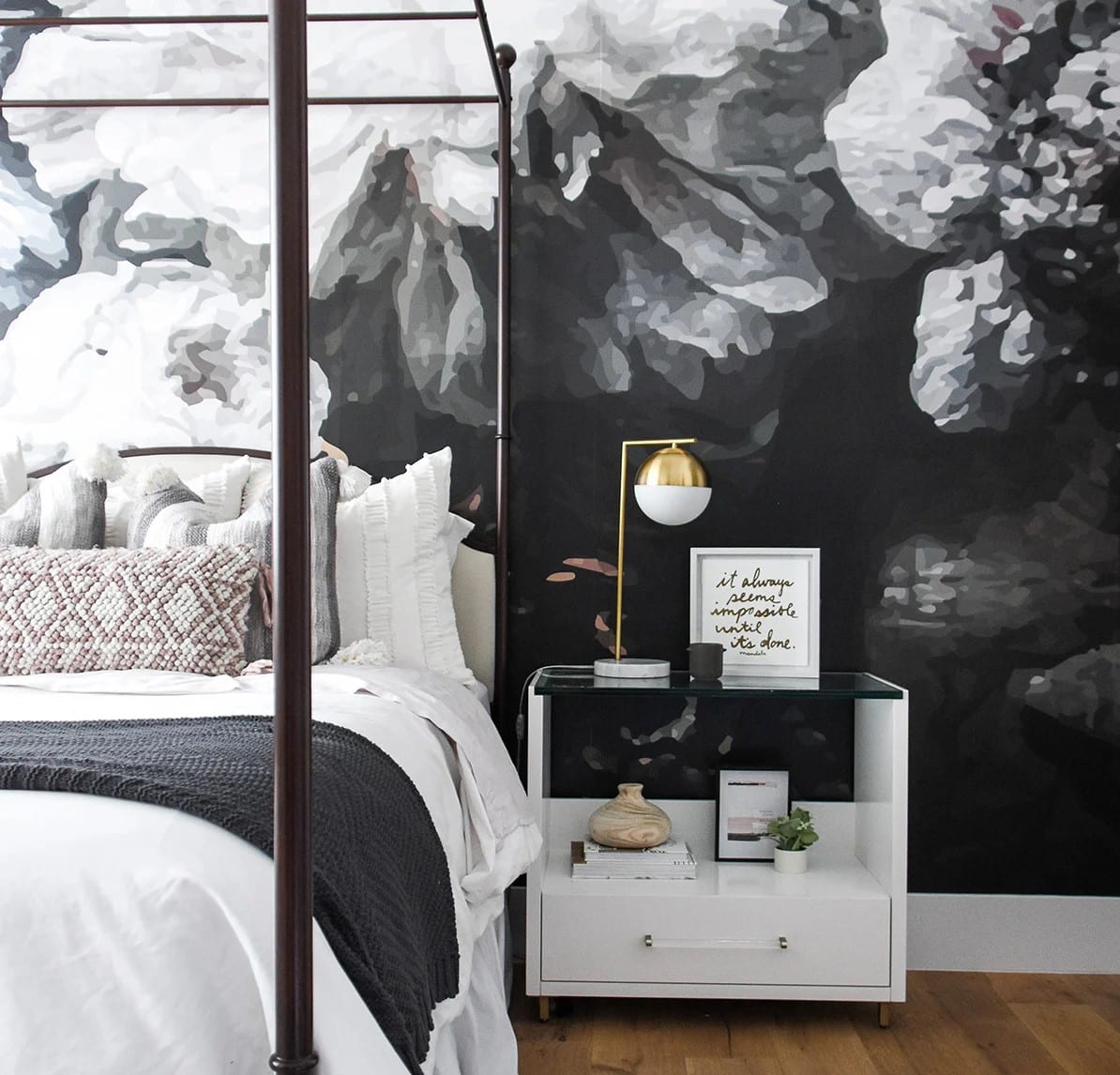 10+ DIY Focal Wall Inspiration for Your Living Room Fireplace
